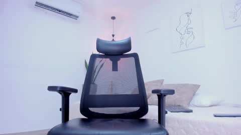 Snapshot of damian_bull chatting on November 20, 2025, 1:39 am D A M I A N online show from November 20, 2025, 1:39 am