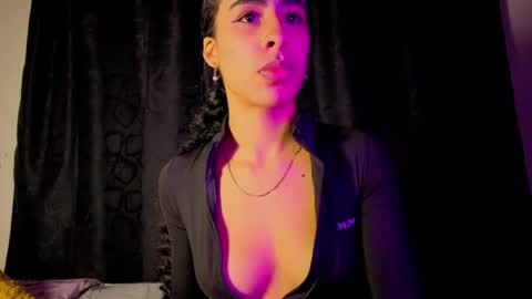 damian_n_lissa online show from June 22, 2026, 2:13 am