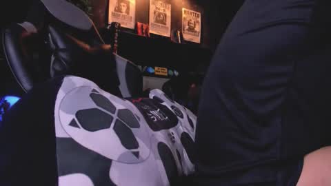 Daamiancox online show from December 20, 2025, 9:55 pm