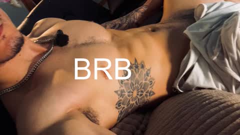 Snapshot of damianow chatting on October 29, 2025, 1:19 am insta damn8 -------- online show from October 29, 2025, 1:19 am