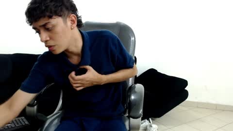 Snapshot of damibright chatting on February 26, 2025, 1:32 am LIAM online show from February 26, 2025, 1:32 am