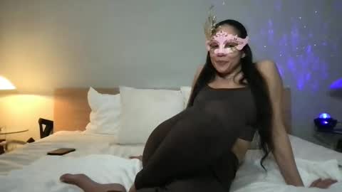 Snapshot of damiralux chatting on February 20, 2025, 3:45 am Damira Lux online show from February 20, 2025, 3:45 am