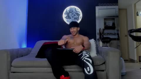 Snapshot of dammianmilleroficial chatting on February 5, 2026, 12:37 am INSTAGRAM DAMMIANMILLEROFICIAL online show from February 5, 2026, 12:37 am