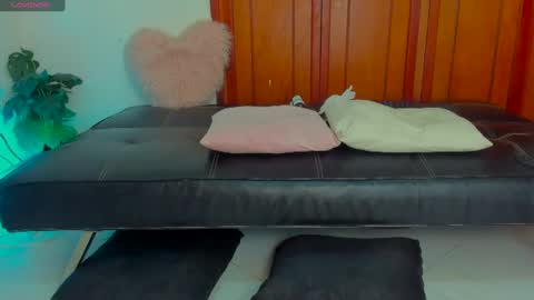 Snapshot of damn_fantasy chatting on February 17, 2025, 2:20 am Kary-- independent model Schedule 0530am-1000am colombian time online show from February 17, 2025, 2:20 am