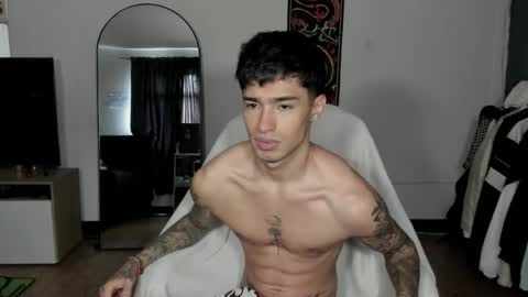 Snapshot of damon_333 chatting on May 29, 2026, 8:07 pm Damon online show from May 29, 2026, 8:07 pm