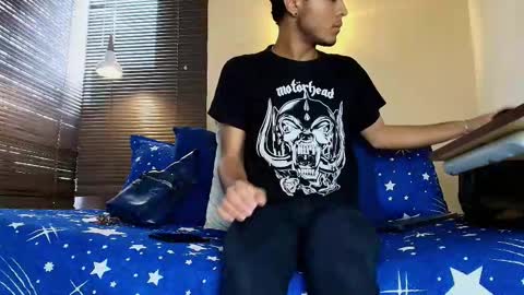 Damon  Salvatore online show from March 5, 2026, 7:10 pm