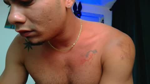 Snapshot of damonblackj chatting on February 19, 2026, 11:56 pm Damon online show from February 19, 2026, 11:56 pm