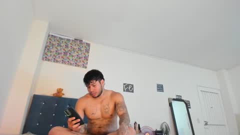 Snapshot of damonxxx1 chatting on January 25, 2025, 4:34 am Damon online show from January 25, 2025, 4:34 am