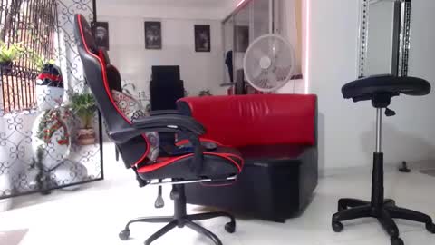 Snapshot of damyan_2003 chatting on January 3, 2025, 1:03 pm damyan_2003 online show from January 3, 2025, 1:03 pm