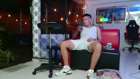 Snapshot of damyan_2003 chatting on February 24, 2025, 4:16 am damyan_2003 online show from February 24, 2025, 4:16 am