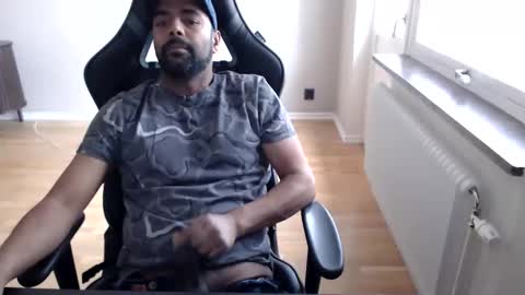 dan_the_man43 online show from April 6, 2026, 10:38 am