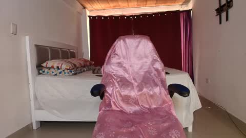 Snapshot of dana_777 chatting on September 25, 2025, 3:38 pm Dayana online show from September 25, 2025, 3:38 pm