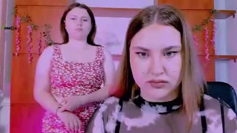 dana_cute1_ online show from June 14, 2026, 6:54 pm