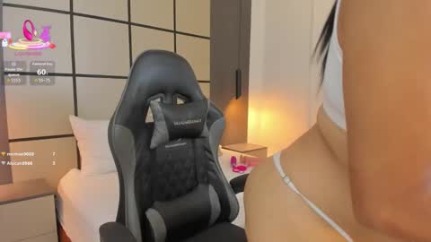 D A N A  online show from October 29, 2025, 7:04 pm