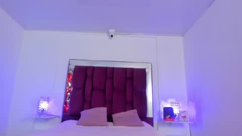    online show from February 4, 2025, 9:52 pm