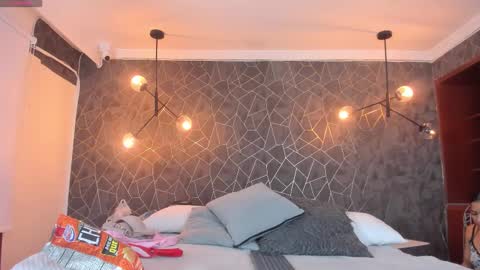    online show from November 15, 2025, 10:26 pm