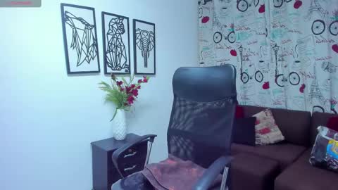 Snapshot of danaarey chatting on March 4, 2025, 11:19 am Danaa Rey online show from March 4, 2025, 11:19 am