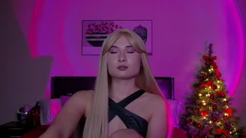 Snapshot of danabatler chatting on December 15, 2024, 8:36 pm danabatler online show from December 15, 2024, 8:36 pm