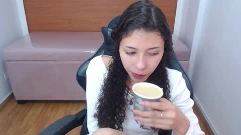 Danatella  online show from January 15, 2026, 12:54 pm