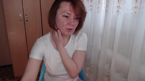 danbie_leen online show from April 15, 2026, 10:22 am
