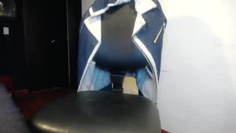 Snapshot of danbury44 chatting on November 5, 2025, 6:13 am danbury online show from November 5, 2025, 6:13 am