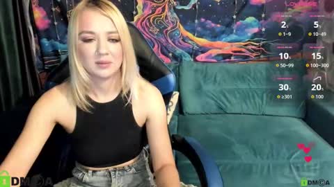 dances_queen online show from January 17, 2026, 8:30 am