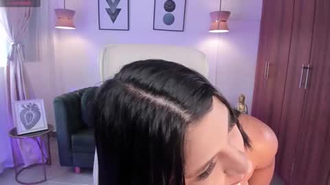 Dandara   online show from November 20, 2025, 7:24 pm