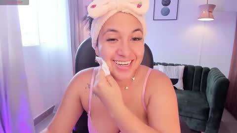 Dandara   online show from December 22, 2025, 7:11 pm