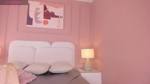 Snapshot of danee_19 chatting on December 21, 2025, 10:11 am Daniela online show from December 21, 2025, 10:11 am