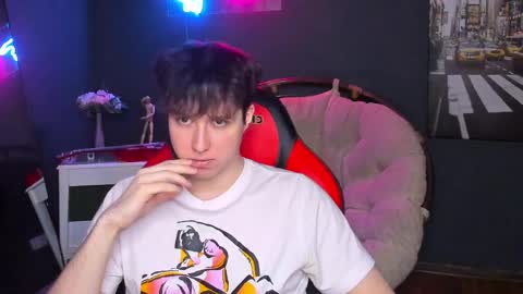 Snapshot of danee_williams chatting on April 4, 2026, 11:08 am Danee Williams online show from April 4, 2026, 11:08 am