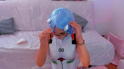 Danesa online show from April 7, 2026, 9:15 pm