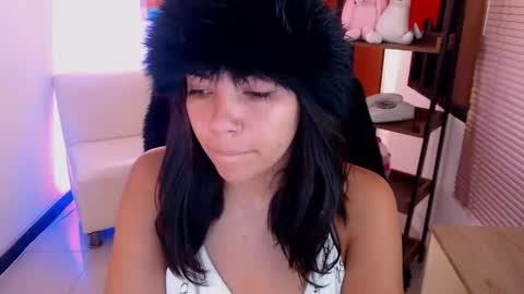 Veronica online show from June 5, 2026, 11:49 am