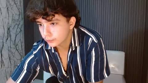 Snapshot of dani_cumboy chatting on October 28, 2025, 2:20 pm dani_cumboy online show from October 28, 2025, 2:20 pm