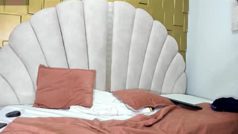 Daniel  online show from October 25, 2025, 3:36 am