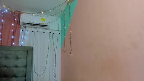 Snapshot of dani_lue chatting on January 26, 2025, 6:27 pm dani_lue online show from January 26, 2025, 6:27 pm