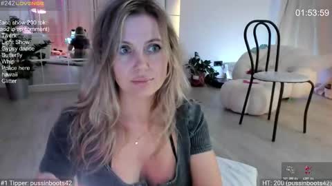 daniangel_web online show from March 18, 2026, 7:06 pm