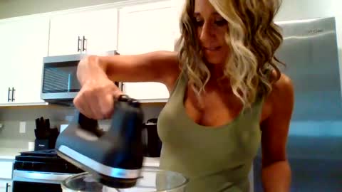 DaniBrass1 online show from June 19, 2026, 1:04 pm