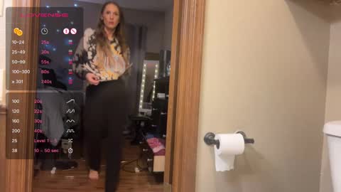 Snapshot of danidragon69 chatting on January 9, 2025, 2:18 pm Dani Dragon online show from January 9, 2025, 2:18 pm