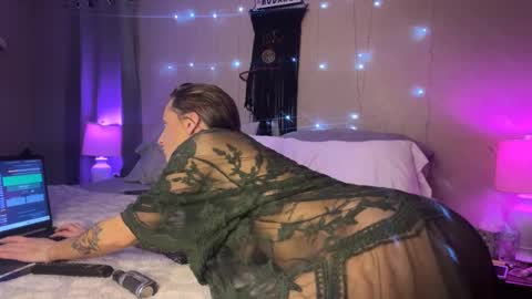 Snapshot of danidragon69 chatting on January 15, 2025, 8:51 am Dani Dragon online show from January 15, 2025, 8:51 am