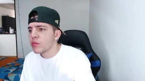 Snapshot of daniel_vargas5 chatting on December 6, 2024, 8:51 pm Daniel online show from December 6, 2024, 8:51 pm