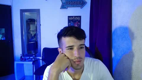 Snapshot of daniel_velez26 chatting on December 1, 2025, 1:32 am daniel_velez26 online show from December 1, 2025, 1:32 am