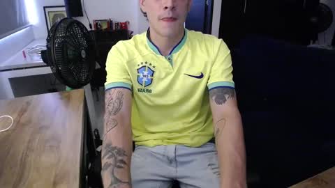 Snapshot of daniel_velez26 chatting on March 21, 2026, 6:22 pm daniel_velez26 online show from March 21, 2026, 6:22 pm