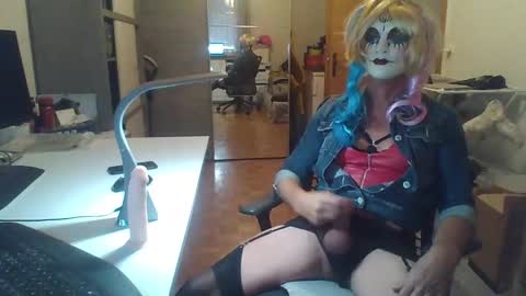 newcumer online show from December 10, 2024, 2:50 pm