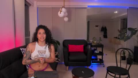 daniela_arenas online show from February 25, 2025, 2:58 am