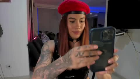 daniela_arenas online show from February 28, 2025, 6:32 am