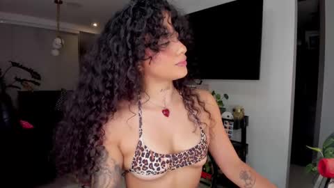 daniela_arenas online show from November 21, 2025, 1:37 am