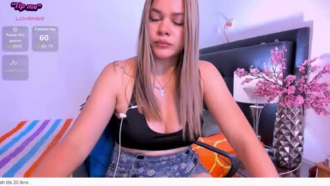 Snapshot of daniela_beauty chatting on February 26, 2026, 9:36 pm daniela online show from February 26, 2026, 9:36 pm