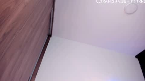 Snapshot of daniela_henaoo chatting on October 16, 2025, 11:17 pm independent model online show from October 16, 2025, 11:17 pm