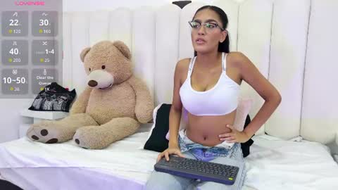 Snapshot of daniela_mendozza chatting on July 21, 2026, 12:29 pm Dani online show from July 21, 2026, 12:29 pm