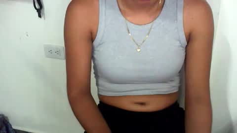 danielaa_foxx online show from November 29, 2025, 4:32 pm